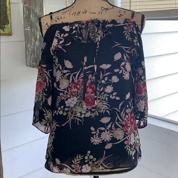 Soho new york and company Floral top - Picture 1 of 4